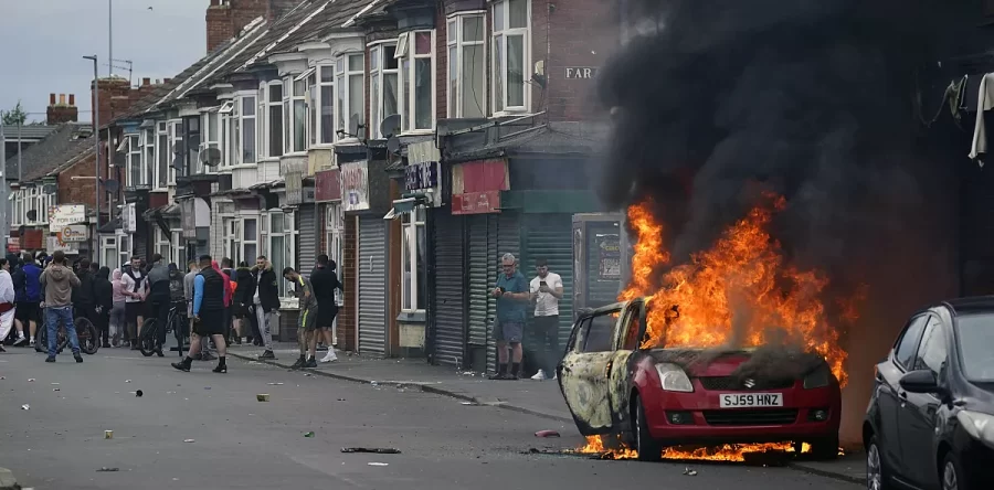 Extremismo: risco de contágio real e imediato